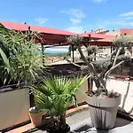 Logis Restaurant Le Cara Sol Hotel 3*