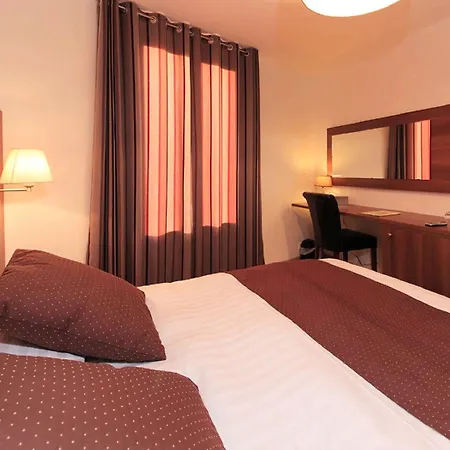 Logis Restaurant Le Cara Sol ホテル 3*