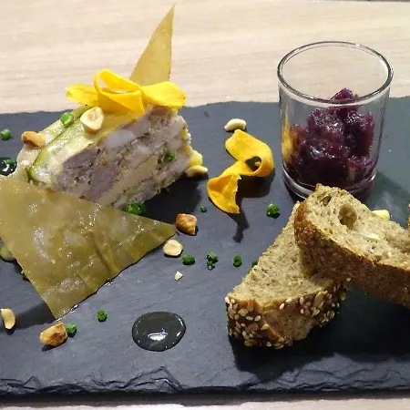 Logis Restaurant Le Cara Sol فندق 3*