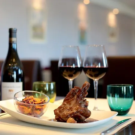 Logis Restaurant Le Cara Sol 3* إيلن