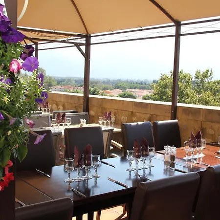 Logis Restaurant Le Cara Sol エルヌ