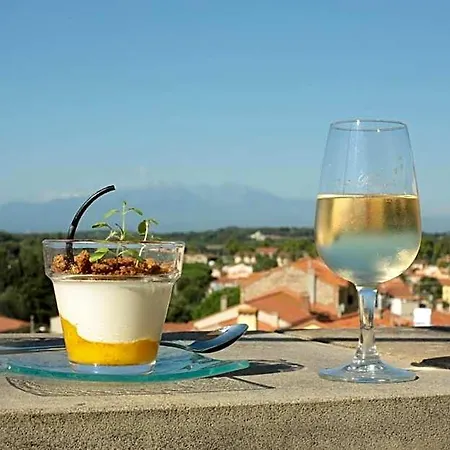 Logis Restaurant Le Cara Sol エルヌ
