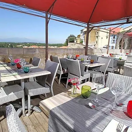 ホテル Logis Restaurant Le Cara Sol エルヌ