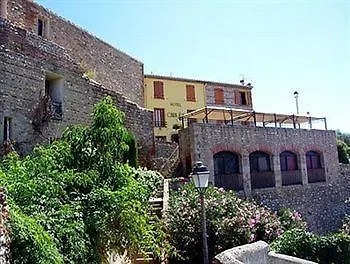 Hotel Logis Restaurant Le Cara Sol 3*