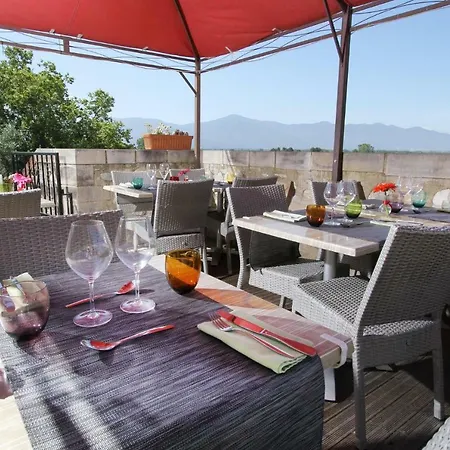 Hotel Logis Restaurant Le Cara Sol Elne